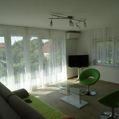 Tulipan Vendeghaz Holiday home Balatonbereny